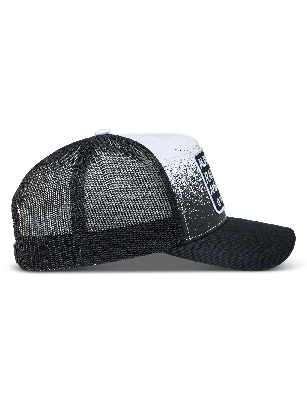 Alpinestars Gravel Trucker pet, zwarte en witte sportpet met mesh achterkant, gebogen klep en grindprint.
