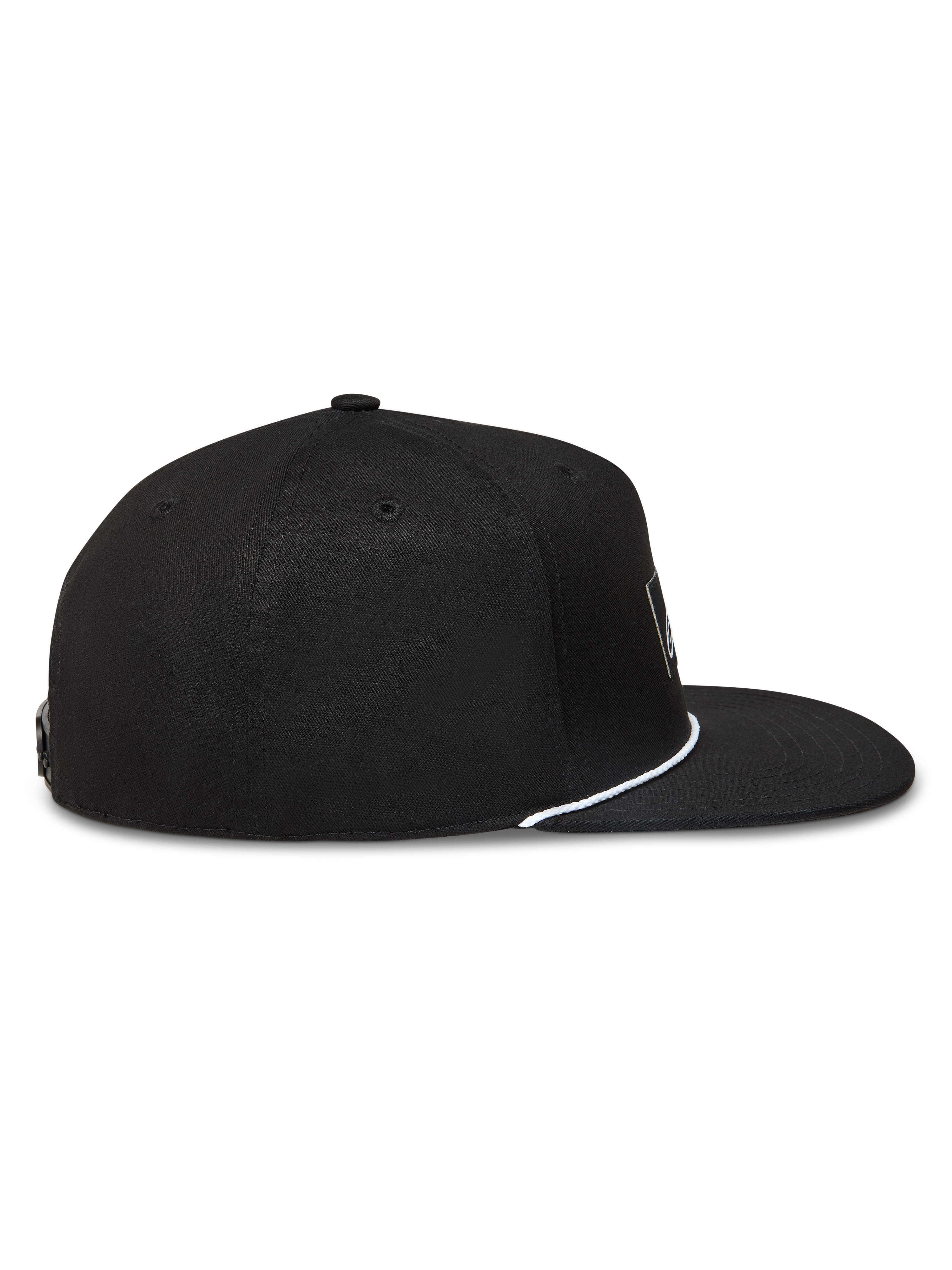 Alpinestars Label Snapback hoed, zwarte pet met platte klep, gestructureerde kroon en wit koord, zijprofiel.