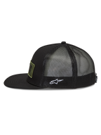 Alpinestars Ten Trucker hoed, zwarte trucker pet met platte klep, mesh achterkant en wit geborduurd Astars-logo.