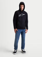 Alpinestars Ageless V3 hoodie, heren sportswear pullover, zwart en wit, geborduurd Alpinestars-logo op de borst, gevoerde capuchon met trekkoorden en geribde boorden, zachte fleececonstructie voor een casual motorsportstijl.