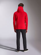 Alpinestars Ride V3 Hoodie, achteraanzicht, effen rood, casual op motorsport geïnspireerde fleece hoodie, jersey gevoerde capuchon, geribde manchetten en zoom, gecombineerd met zwarte broek en sneakers