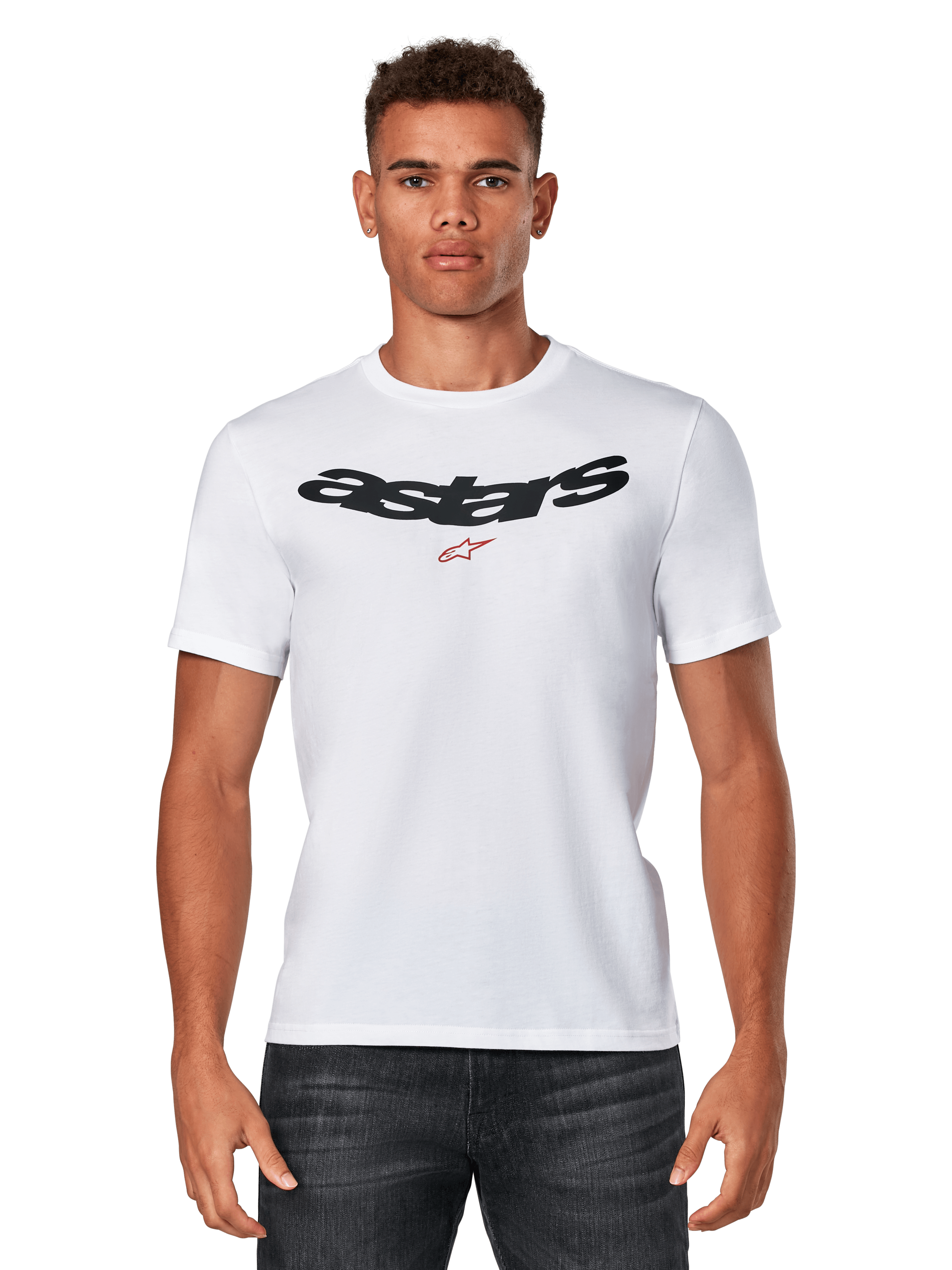 Alpinestars Elliptic CSF Tee, wit T-shirt met korte mouwen gedragen door een model, zwart gebogen Astars-logo met rode ster-graphic op de borst, casual motorsportkleding