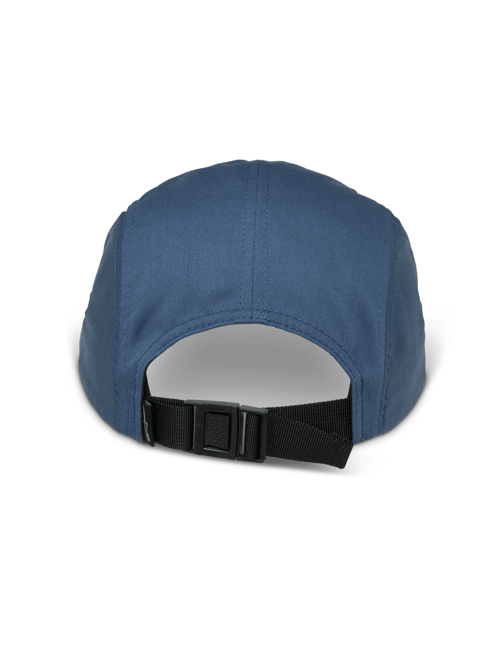 Alpinestars Peasy pet, 5-panel jockey pet, blauw, achteraanzicht met verstelbare zwarte clip-gespsluiting en ongestructureerde kroon, twill-stof, casual motorsport-geïnspireerde streetwear