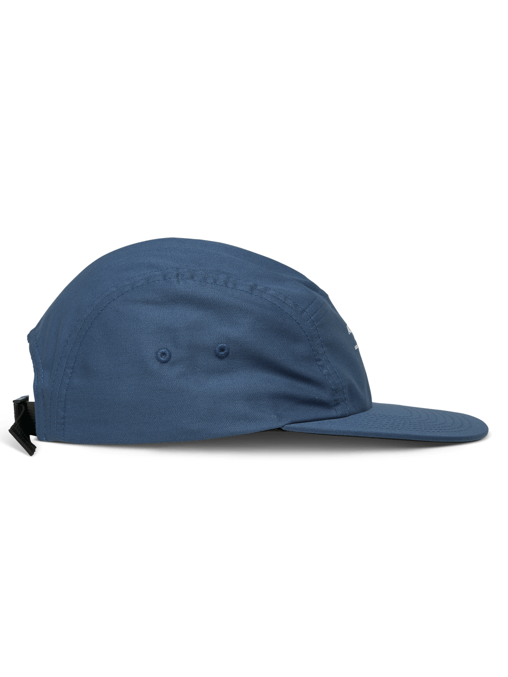 Alpinestars Peasy pet, 5-panel jockey pet, blauw, zijaanzicht met platte klep en ongestructureerde kroon, twill stof met ventilatiegaatjes, clip gesp sluiting aan de achterzijde, casual sportswear