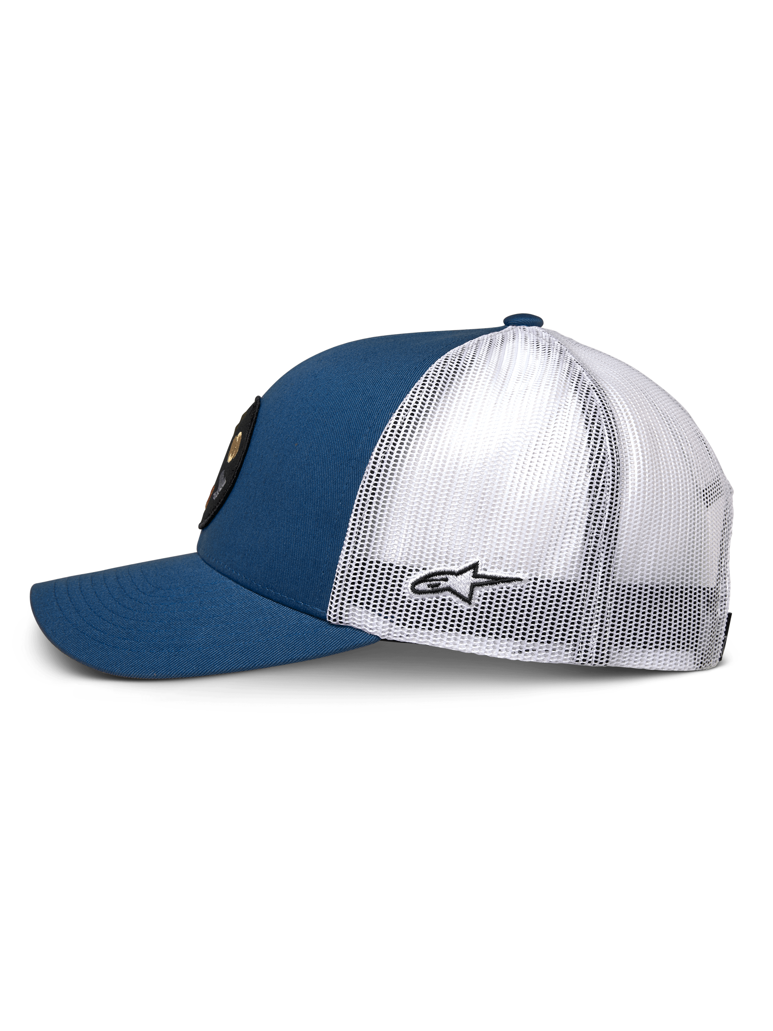 Alpinestars Gambit Trucker pet, blauw en wit, zijaanzicht met blauwe twill voorkant en klep, witte poly mesh achterkant, klein zwart Astar-logo op de zijkant, gestructureerde kroon