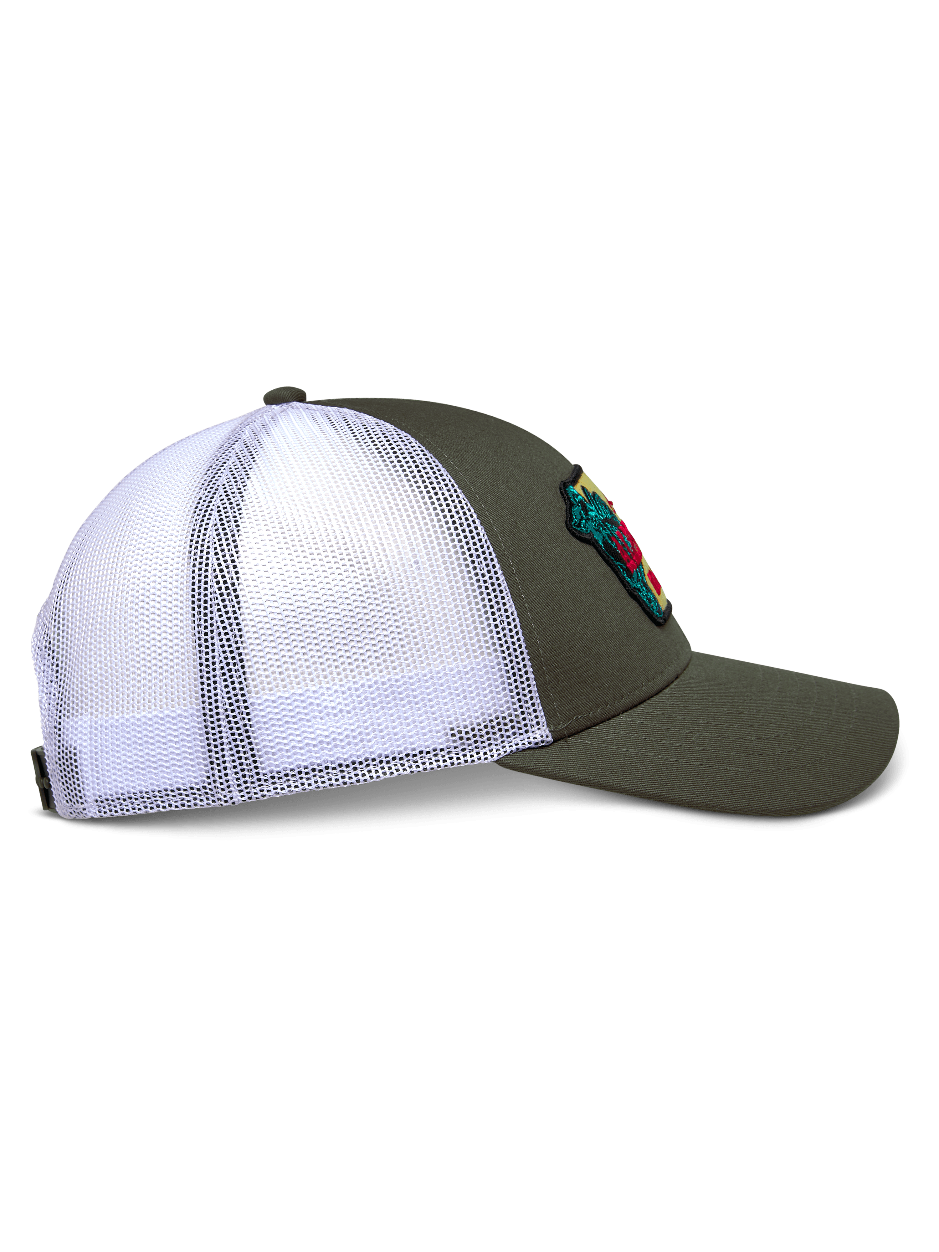 Alpinestars Hardware Trucker pet, zijaanzicht, militair groen met witte poly mesh achterkant, gebogen klep en gestructureerde kroon, voorzien van een geborduurde patch, casual motorsport-geïnspireerde pet