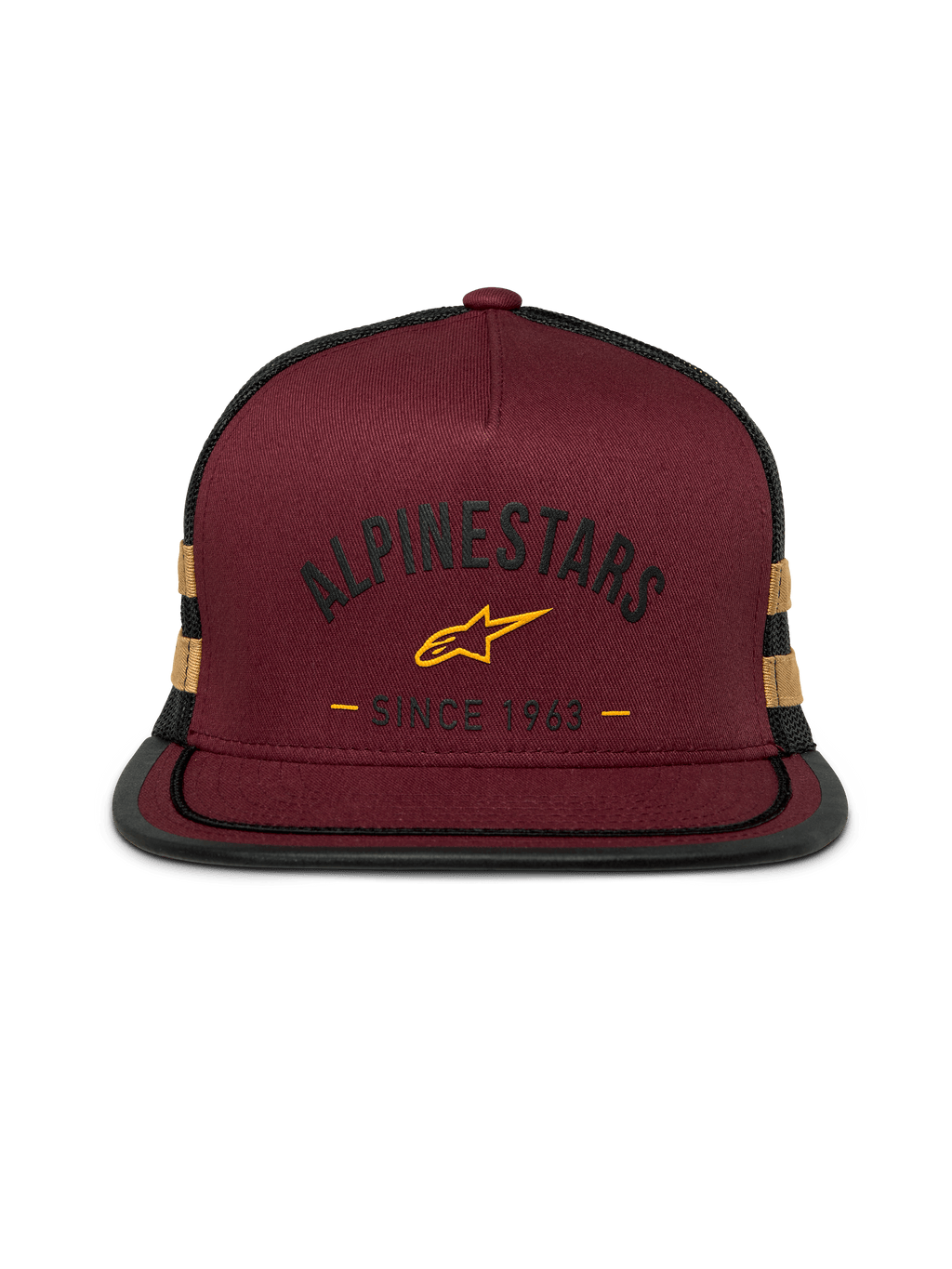 Alpinestars Backline Trucker pet, snapback met platte klep, baksteenrode twill voorzijde met zwarte mesh achterzijde, mosterdgeel logo en zijstrepen, gestructureerde kroon met suttache-afwerking op de klep, casual motorsport streetwear