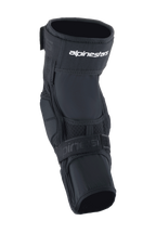 Alpinestars A-Impact Plasma Elite kniebeschermer, MTB-kniebeschermer, zwart en wit, voorzien van een dubbel sluitsysteem met wit Alpinestars-logo, mesh-panelen en een ergonomisch voorgevormd ontwerp voor MTB-impactbescherming