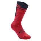 Alpinestars Merino Socks 24, fietssokken, rood en zwart, enkellaagse merinowol constructie, met een zwart Alpinestars-logo op de voet en een zwarte boord met rode branding