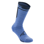 Alpinestars Merino Sokken 24, fietssokken, blauw zwart, technische merinowol constructie met zwart Alpinestars-logo op de wreef, halfhoge lengte met donkere geribbelde boord en branding.