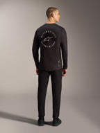 Zwarte A-Dura Air Jersey met lange mouwen, ronde Racing Ahead-grafiek op de rug en ademend jacquard mesh voor MTB.