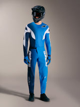 2026 Alpinestars A-Supra Elite kit in faded bright blue, technische MTB-jersey en racebroek voor topprestaties.