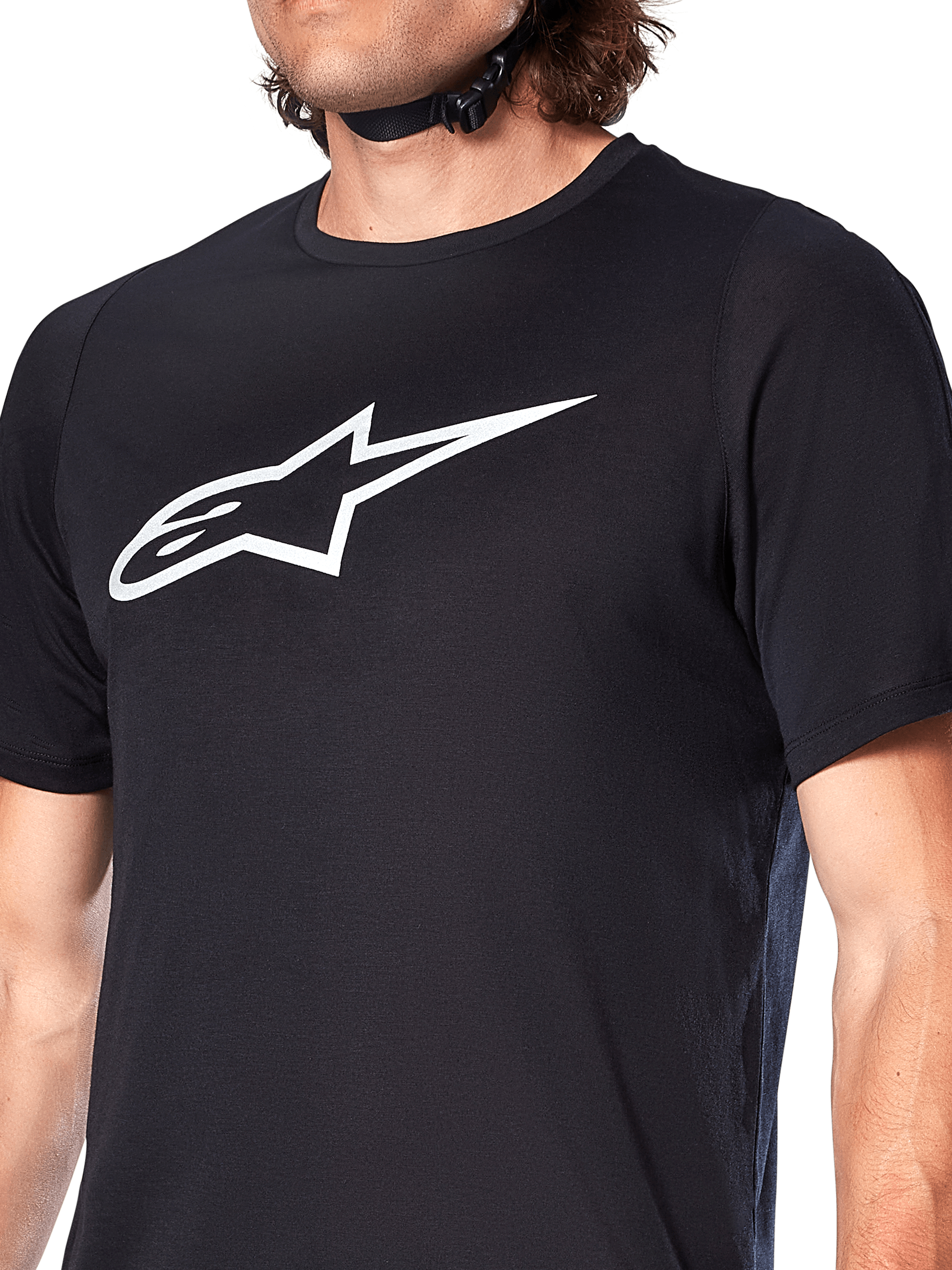 Alpinestars A-Dura Dri Oscar Jersey, MTB-jersey met korte mouwen, zwart reflecterend, groot wit Alpinestars-logo op de borst, technische vochtafvoerende stof voor mountainbiken