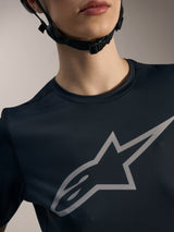 Zwarte Stella A-Dura Ride damesjersey met zilveren Astars-logo op de borst, technische mountainbike-kleding.