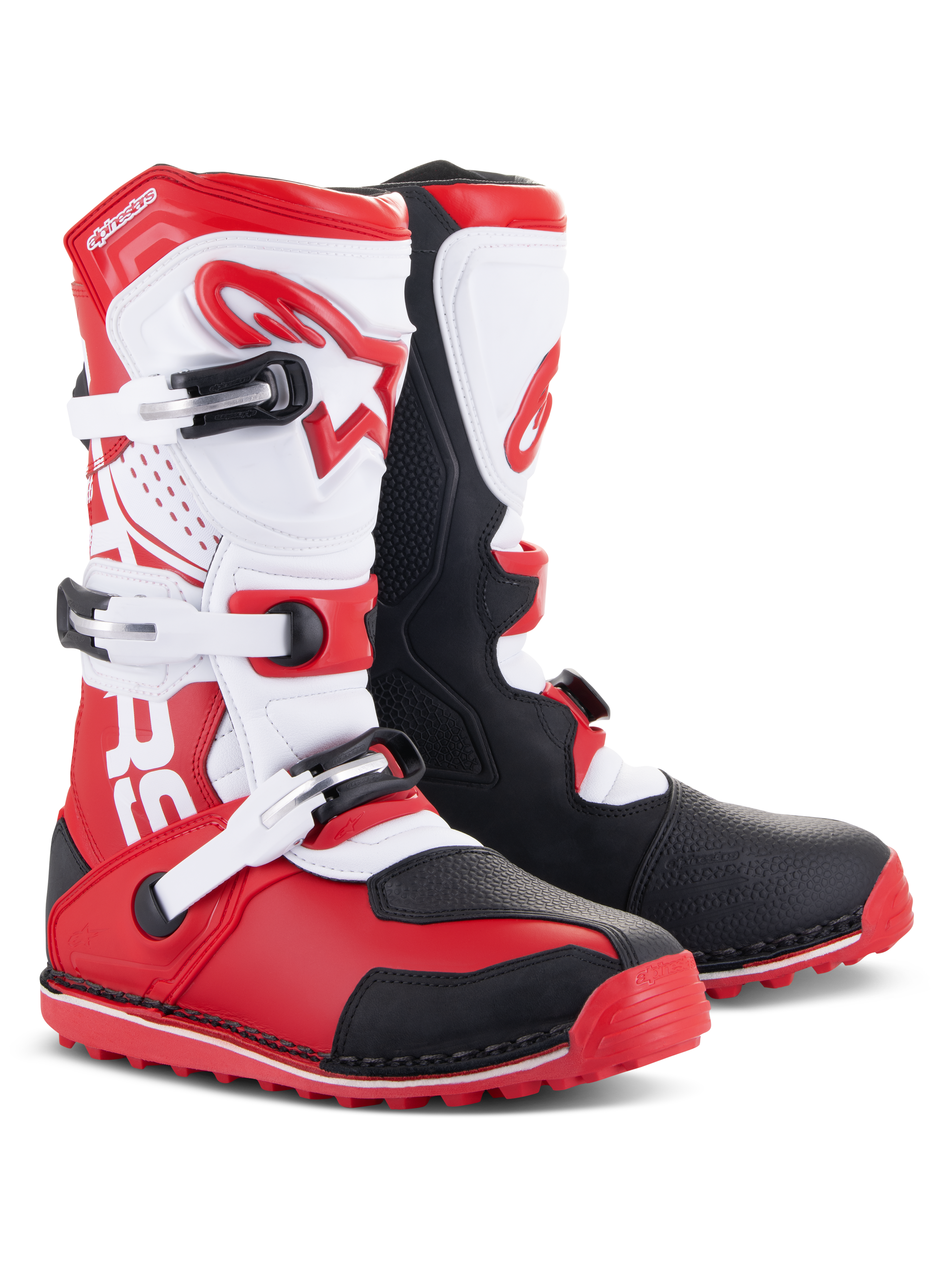 Alpinestars Tech-T laarzen, trial laarzen, helderrood, zwart en wit, voorzien van een witte ergonomische scheenplaat met rode merkdetails, drie verstelbare gespen, zwarte beschermende panelen en een rode zool met textuur voor optimale trial-prestaties