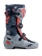 Alpinestars Tech-10 Enduro laarzen, off-road motorlaarzen, grijs en fluo rood, DCHP en TPU-bescherming.