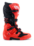 Alpinestars Tech 7 Enduro laarzen, rood en zwarte off-road motorlaarzen met TPU-bescherming en een dual-compound zool.