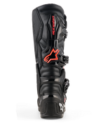 Alpinestars Tech 7 Laarzen, motorcrosslaarzen, zwart en fluorood, achteraanzicht met beschermende TPU-beplating, rood Alpinestars-logo op de kuit, duurzame constructie voor off-road prestaties