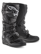 Alpinestars Tech 7 Enduro laarzen, motorcross- en off-roadlaarzen, zwart met wit Alpinestars-logo, voorzien van vier verstelbare gespen, TPU-scheenplaat en duurzame Enduro-specifieke zool.
