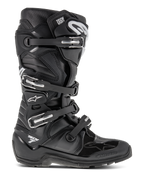 Alpinestars Tech 7 Enduro motorlaarzen, zwarte motorcrosslaarzen, voorzien van vier verstelbare gespen en een versterkt TPU-chassis, robuuste profielzool voor off-road tractie, wit sterlogo en Tech 7-branding, duurzaam hoogwaardig schoeisel voor enduro en terreinrijden