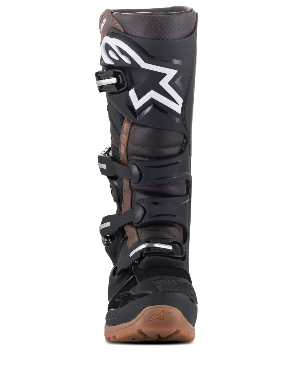 Alpinestars Tech 7 Enduro laarzen, motorcross- en enduro laarzen, zwart en donkerbruin, vooraanzicht met wit logo op de scheenplaat, verstelbaar gespsysteem en robuuste bruine compound zool voor off-road grip.