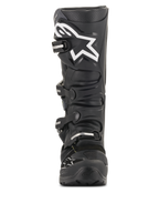 Alpinestars Tech 7 Enduro Drystar® laarzen, zwarte motorcrosslaarzen, vooraanzicht met een groot wit sterlogo op het scheenbeen, sluitingssysteem met vier gespen, duurzame TPU-constructie voor enduro en off-road ritten