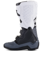 Alpinestars Tech 5 laarzen, motorcrosslaarzen, zwart, donkergrijs en wit, zijprofiel met meerdere gespsluitingen, logo in reliëf op de witte scheenplaat en duurzame constructie voor off-road prestaties