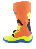 Alpinestars Tech 5 laarzen, motorcrosslaarzen, oranje fluo, enamel blauw en geel fluo, zijaanzicht met biomechanisch pivotsysteem, voorgevormde polymeerstructuur en duurzaam microvezel chassis voor off-road prestaties.
