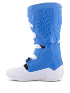 Alpinestars Tech 5 laarzen, motorcross laarzen, blauw en wit, zijprofiel met mediale zijde voorzien van reliëf branding, getextureerde gripvlakken en duurzame witte zool voor off-road bescherming