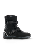 Alpinestars Belize V2 Drystar® laarzen, zwarte motorlaarzen, zijaanzicht met twee verstelbare gespsluitingen, wit Alpinestars sterlogo op de hiel, robuuste off-road zool en waterdicht ontwerp voor adventure rijden