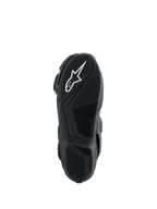 Alpinestars Honda SMX-6 V3 laarzen, onderkant zool, zwarte rubberen buitenzool met wit Alpinestars-logo, getextureerd gripontwerp voor precisie op de bedieningselementen van de motor