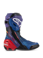 Alpinestars Supertech R LE Martinator R01 Vented laarzen, hoogwaardige race-motorlaarzen, levendige blauwe, paarse en rode kleurstelling, voorzien van een geperforeerd microvezel-chassis, opvallend wit Alpinestars-logo op de scheenplaat en een versterkte rode hielbeschermer