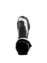 Alpinestars SP-X BOA laarzen, zwart en zilver, bovenaanzicht met de opening aan de bovenkant en de tong van mesh, slanke middelhoge sportmotorlaarzen met geavanceerde microvezel- en Rideknit-constructie