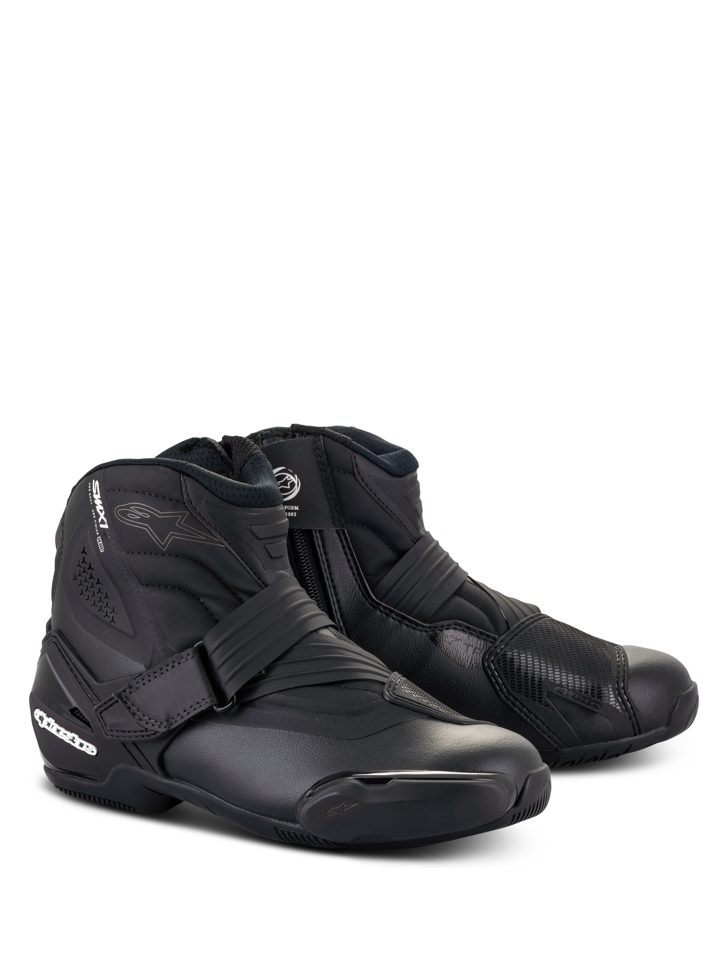 Alpinestars Stella SMX-1 R V2 laarzen, lage dames motorschoenen, zwart, voorzien van een bovenwerk van microvezel, TPU-hielkap en schakelpad, riemsluiting en sportief aerodynamisch profiel