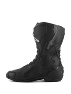 Alpinestars Stella SMX-6 V3 Drystar® laarzen, waterdichte motorlaarzen voor dames, zwart en zilver, zijaanzicht met TPU scheen- en enkelbescherming, Drystar-logo in reliëf, duurzame constructie van microvezel voor sport- en straatgebruik.