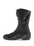 Alpinestars SMX S Waterproof laarzen, zwarte hoge motorlaarzen met een duurzaam microvezel bovenwerk, TPU scheenbeen- en enkelbescherming en een getextureerd schakelpad, zijaanzicht.