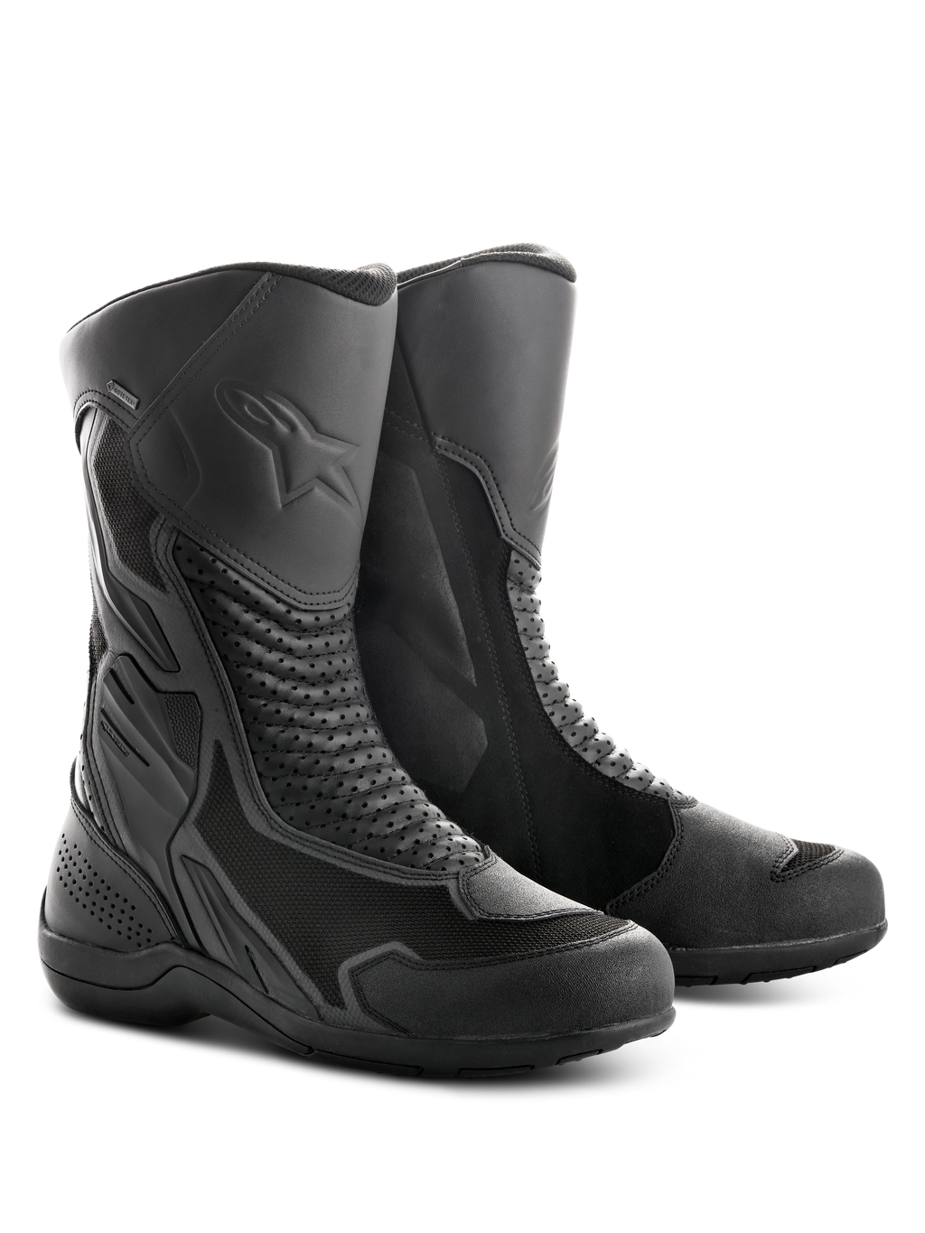 Alpinestars Air Plus V2 GORE-TEX laarzen, touring motorlaarzen, zwart, voorzien van een combinatie van geventileerd mesh en leer, geperforeerde accordeonpanelen voor flexibiliteit, sterlogo in reliëf op het scheenbeen en een duurzame rubberen zool voor rijden in alle weersomstandigheden.