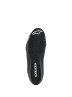 Alpinestars Celer Schoenen, onderkant van de zool, zwart oliebestendig rubbermengsel met getextureerd golvend grippatroon, voorzien van witte Alpinestars-branding op de neus en hiel, ontworpen voor grip op de voetsteunen van de motor