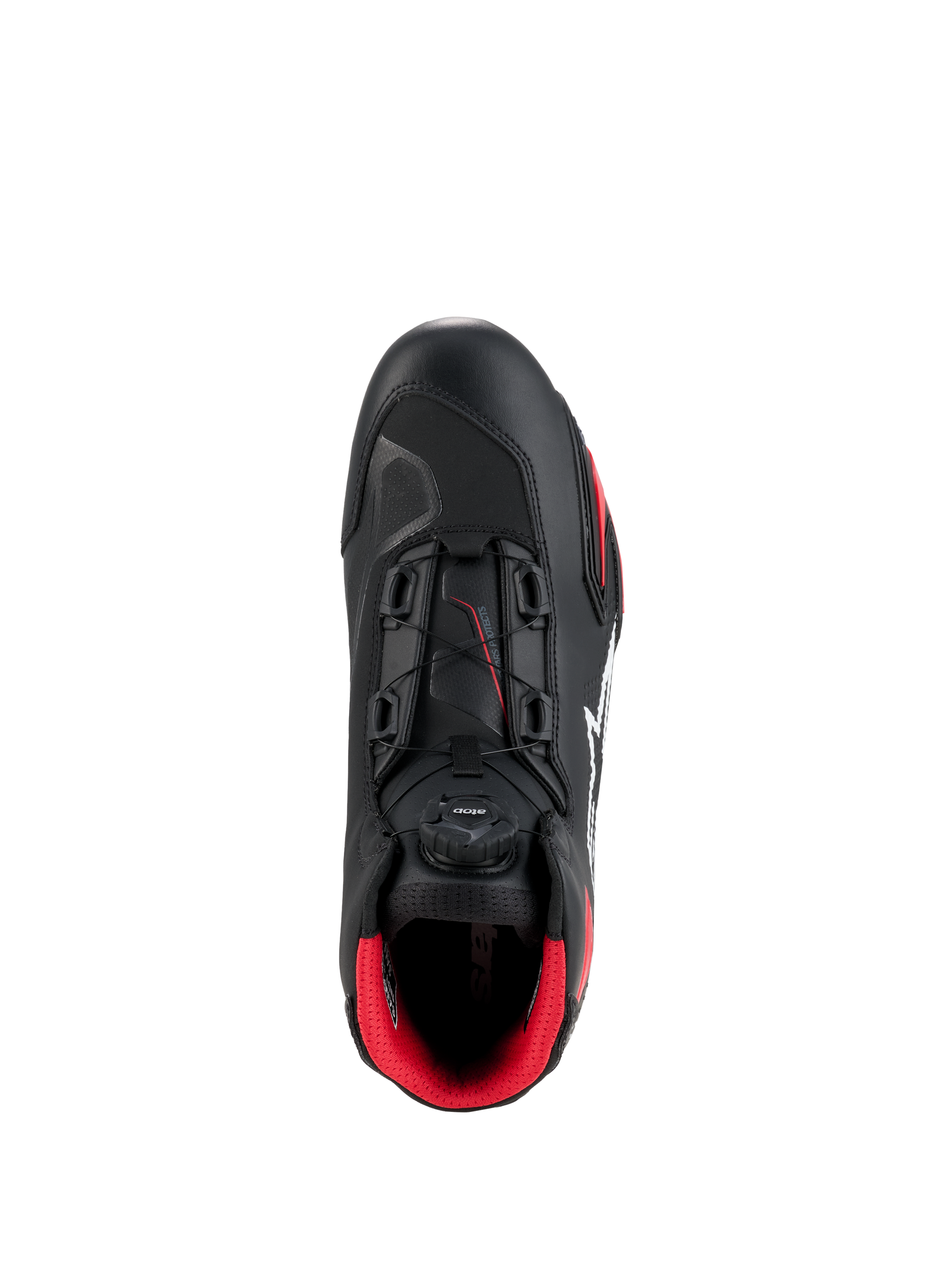 Alpinestars Celer Schoenen, zwart en felrood, bovenaanzicht met de focus op de draaiknop van het Rotor-sluitingssysteem, technische microvezelconstructie en opvallende rode binnenvoering, sportieve motorschoenen