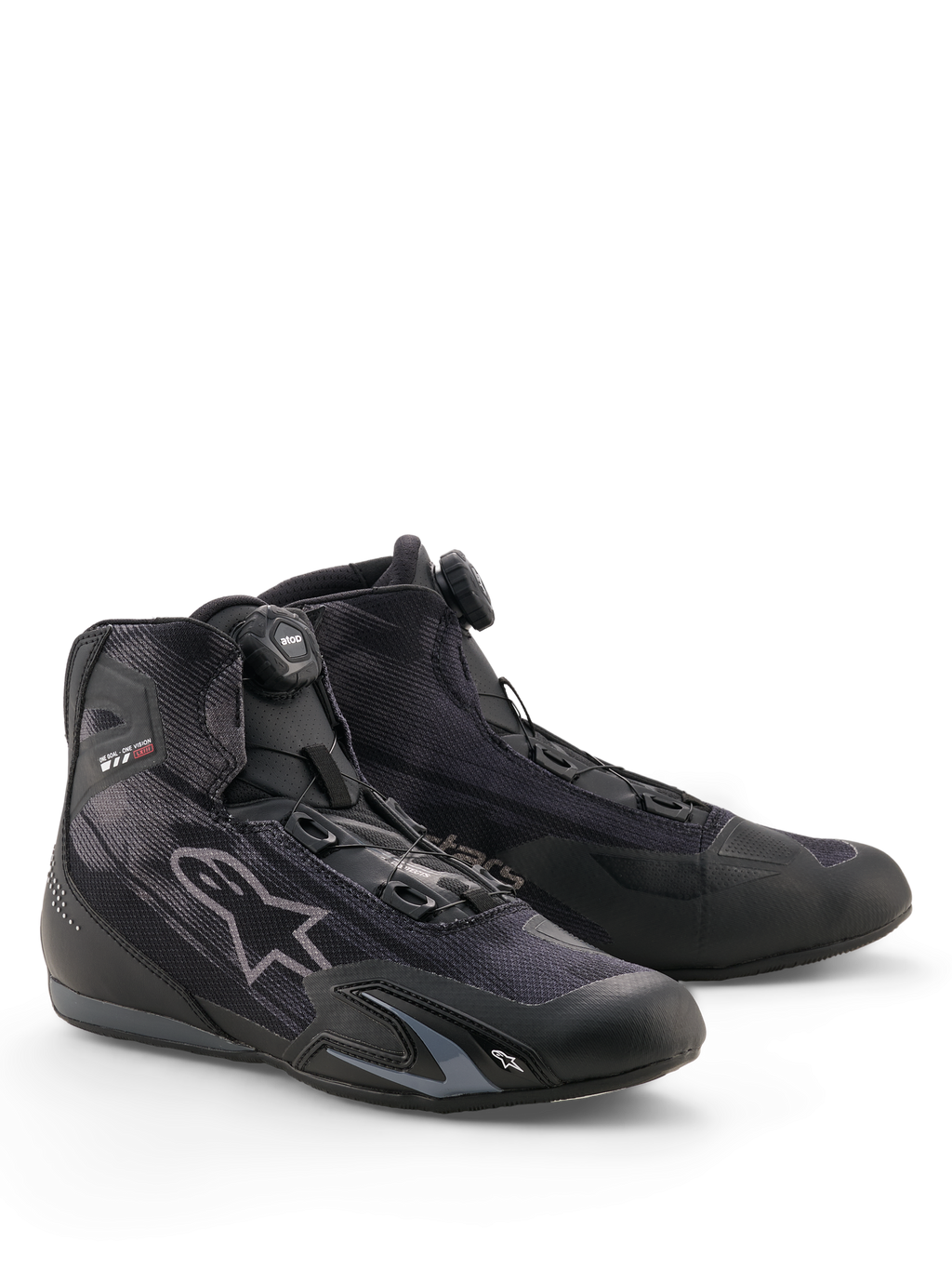 Alpinestars Celer Superair schoenen, motorschoenen, zwart en donkergrijs, voorzien van Rotor-sluitingssysteem, ademend textiel bovenwerk, sportief profiel met Alpinestars-branding, ontworpen voor rijden in warm weer
