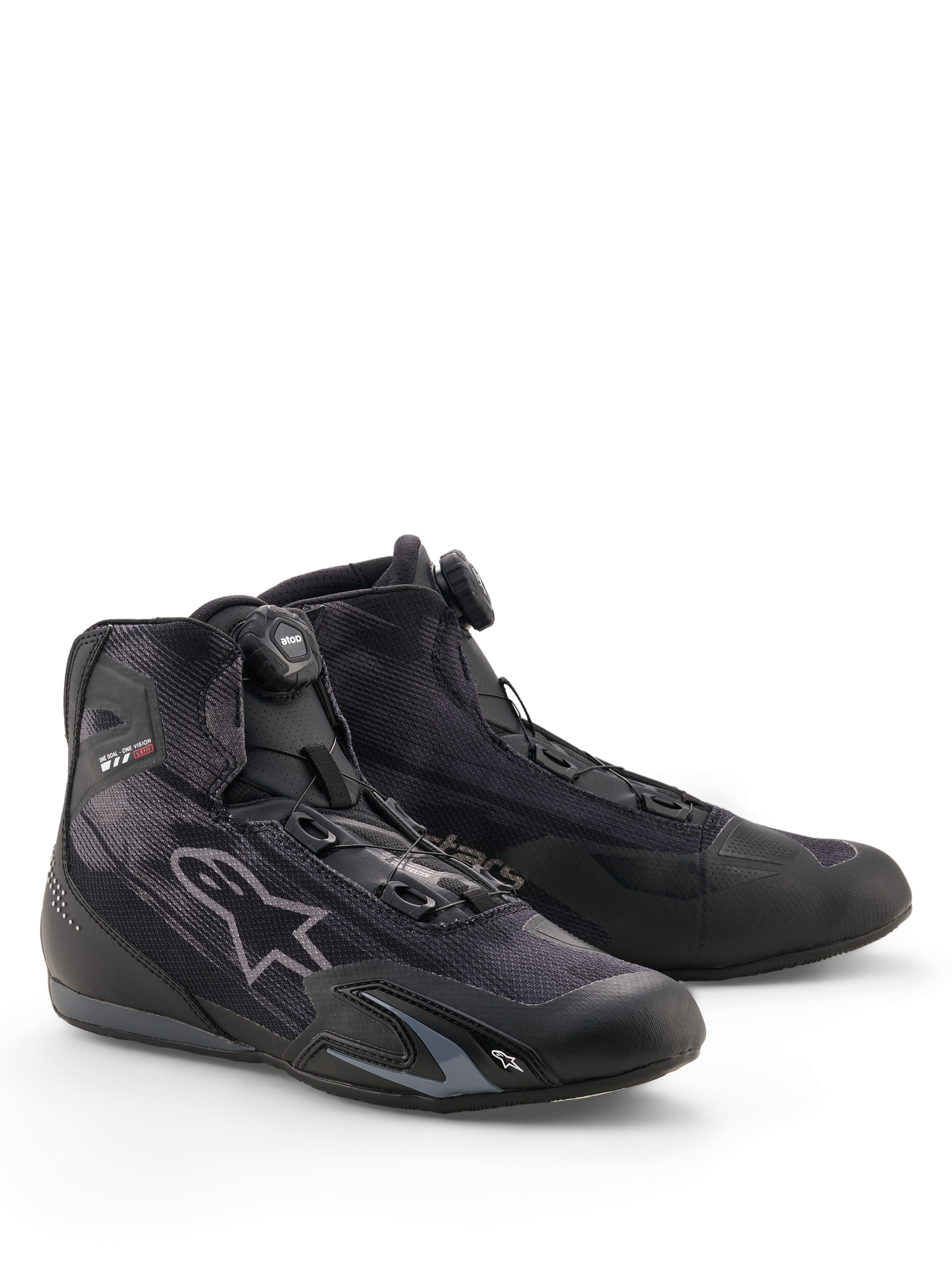 Alpinestars Celer Superair schoenen, motorschoenen, zwart en donkergrijs, voorzien van Rotor-sluitingssysteem, ademend textiel bovenwerk, sportief profiel met Alpinestars-branding, ontworpen voor rijden in warm weer