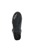 Alpinestars Superfaster schoenen, Zwart/Grijs/Helderrood, onderaanzicht van de zwarte rubberen zool met een technisch ontworpen profiel voor grip, integratie van het TPF-beschermingsframe en wit Alpinestars-logo.