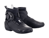Alpinestars SP-2 Riding Shoes, motorrijschoenen, zwart, voorzien van een BOA-snelsluitingssysteem aan de zijkant, geperforeerd microvezel bovenwerk voor ademend vermogen en een strak sportief laag profiel ontwerp