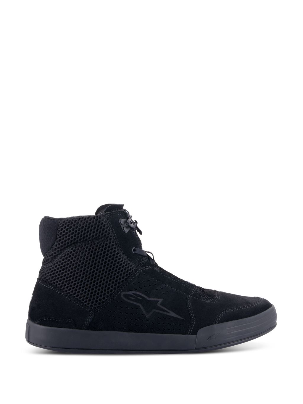 Alpinestars Chrome Air schoen, urban motorrijschoenen, zwart op zwart, zijaanzicht met bovenwerk van gespleten suède en mesh, high-top sneaker silhouet, casual beschermend schoeisel voor gebruik op de weg