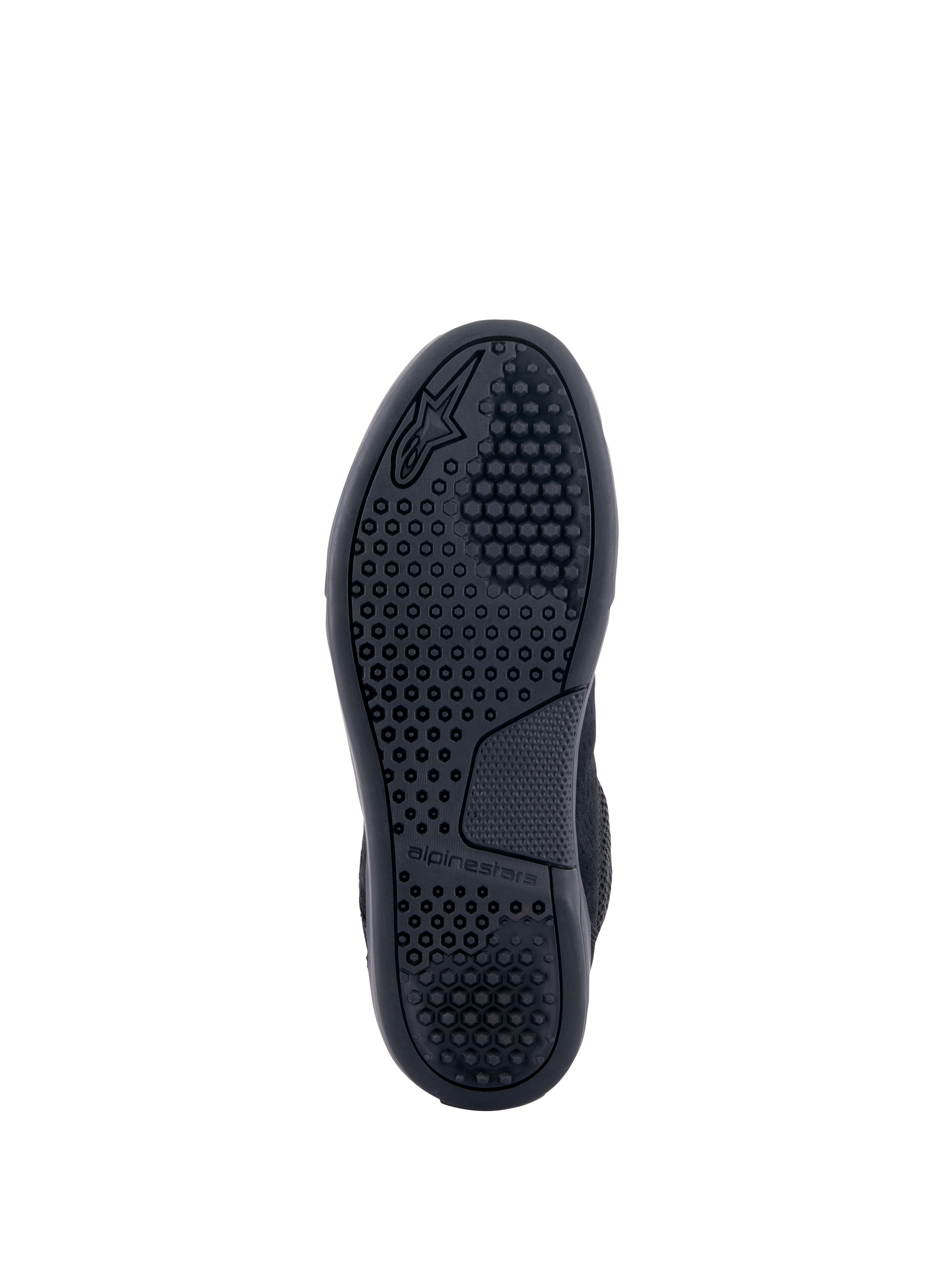 Alpinestars Chrome Air schoen, zwart, onderaanzicht van de buitenzool met een gedetailleerd hexagonaal tractiepatroon, Alpinestars-logo in reliëf en branding, duurzame rubberen zool voor stedelijk motorrijden