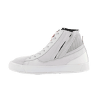 Alpinestars Stated Shoes, urban motorschoenen, wit en koel grijs, high-top sneakerstijl, constructie van nubuck en suède, rits aan de zijkant, witte gevulkaniseerde zool, geribbelde enkelkraag