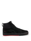 Alpinestars Ride-63 Leather Shoes, urban motorschoenen, zwart en felrood, op skatewear geïnspireerd high-top profiel, bovenwerk van premium leer en nubuck, zwarte gevulkaniseerde zool met felrode onderkant, subtiel logo op de zijkant, casual motor-streetwear