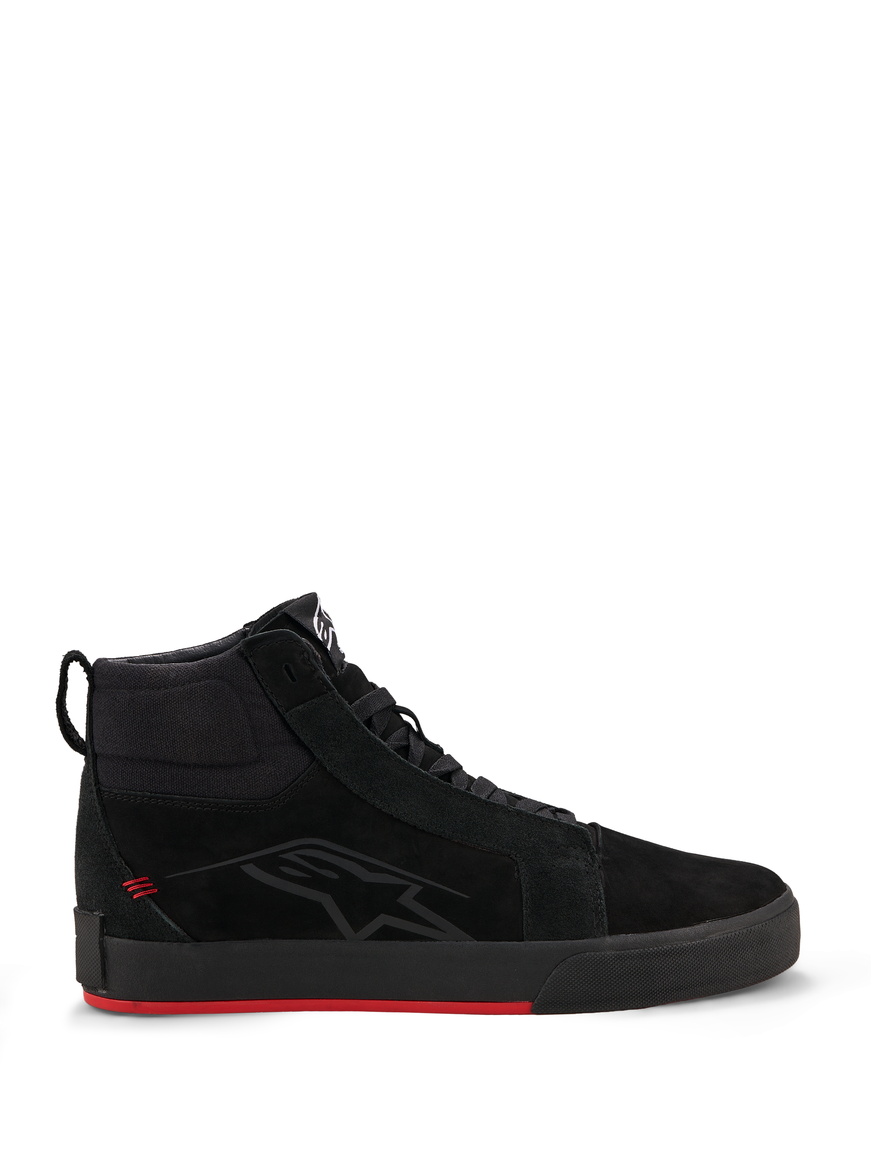 Alpinestars Ride-63 Leather Shoes, urban motorschoenen, zwart en felrood, op skatewear geïnspireerd high-top profiel, bovenwerk van premium leer en nubuck, zwarte gevulkaniseerde zool met felrode onderkant, subtiel logo op de zijkant, casual motor-streetwear