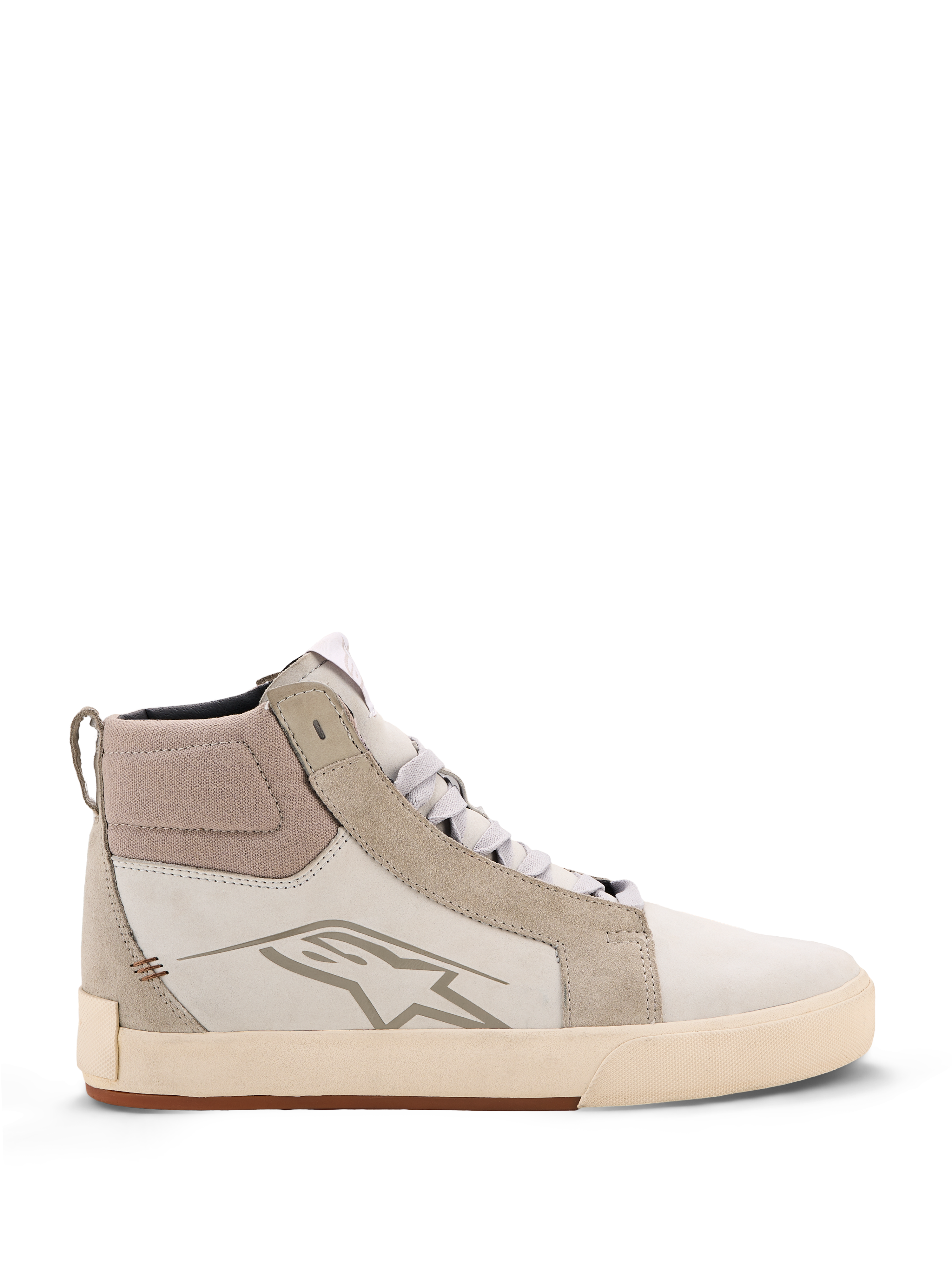 Alpinestars Ride-63 lederen schoenen, stedelijke motorschoenen, off-white en koelgrijs met gumzool, hoog model met leren en suède panelen, voorzien van Alpinestars sterlogo op de zijkant en een getextureerde gevulkaniseerde rubberen buitenzool.