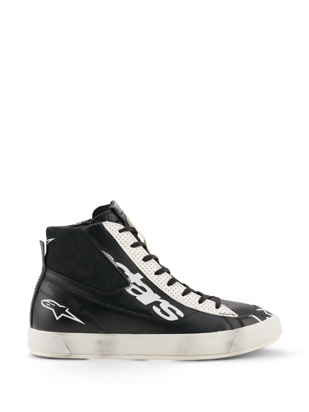 Alpinestars Stated Flair Shoes, urban motorschoenen, zwart en wit, hoge leren constructie met groot wit logo op de zijkant, wit geperforeerd veterpaneel, laterale ritssluiting en een witte rubberen zool met een vintage versleten patina